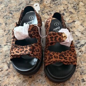 art class Girls' Leopard Print Platform Sandals - Brown/Black.